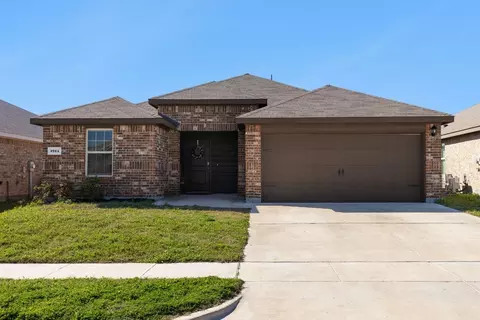 1914 Duskwood Dr, Lancaster, TX 75146