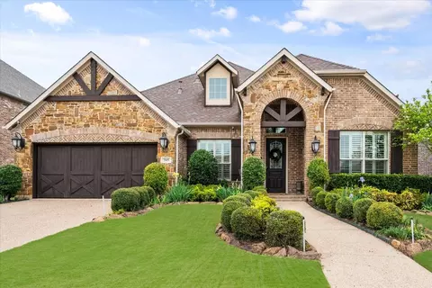 705 Waterlane Dr, Mansfield, TX 76063