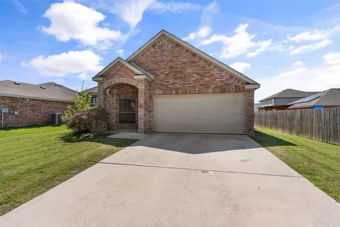 140 Pintail Ln, Sanger, TX 76266
