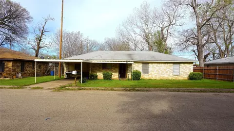603 S Brazos St, Whitney, TX 76692