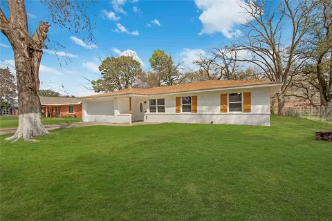 2025 E Belclaire Cir, Corsicana, TX 75110