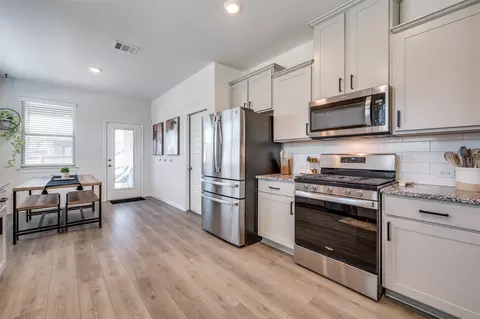 Kitchen - 1625 Babb Ln, Celina, TX 75009 photo 6 of 7