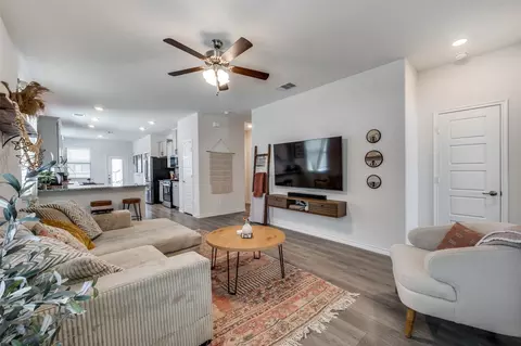 Living - 1625 Babb Ln, Celina, TX 75009 photo 3 of 4