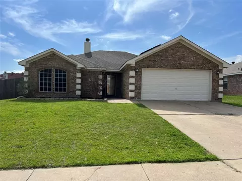 549 Marybeth Dr, Burleson, TX 76028