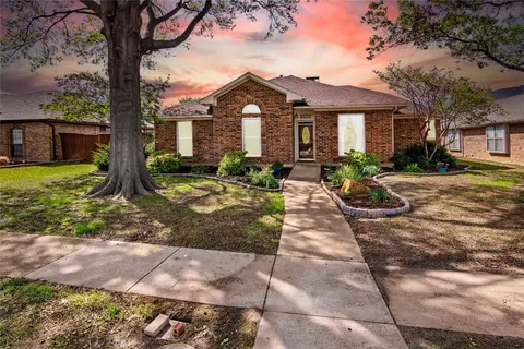1604 Ginger Dr, Carrollton, TX 75007