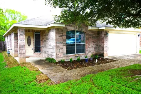 5800 Minnow Dr, Fort Worth, TX 76179