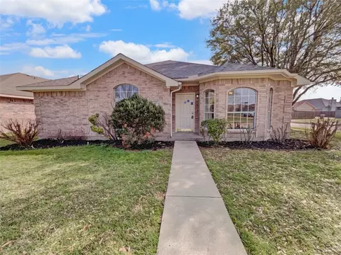 2860 Saint Johns Ave, Lancaster, TX 75146