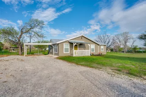 611 Harms Dr, Springtown, TX 76082