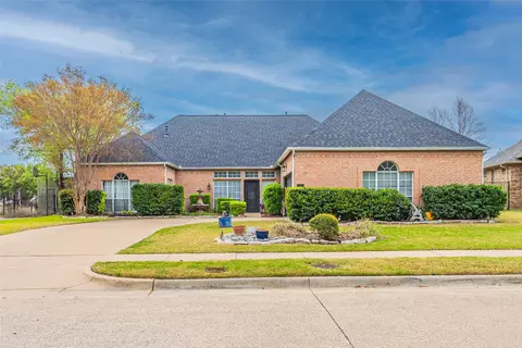 8414 Bridgewater Dr, Rowlett, TX 75088