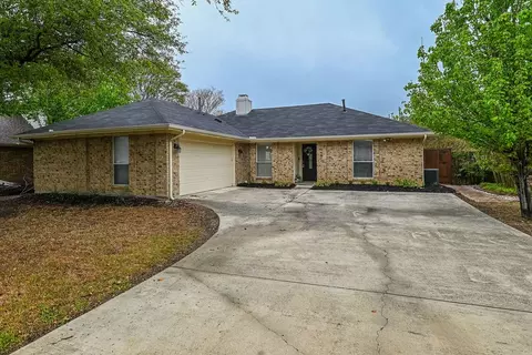 1723 Brighton Dr, Carrollton, TX 75007