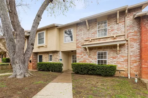 1981 Shorewood Dr, Grapevine, TX 76051