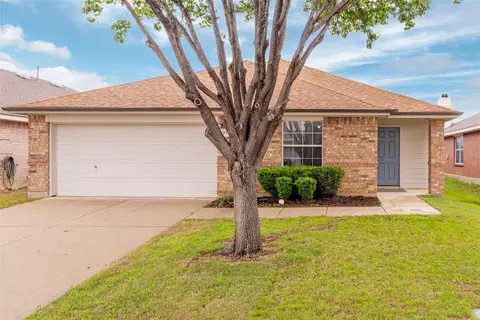 8124 Ruse Springs Ln, Fort Worth, TX 76131
