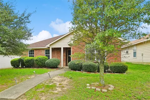 140 Idlewheat Ln, Dallas, TX 75241