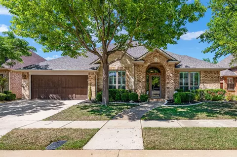 771 Camilla Ln, Lantana, TX 76226