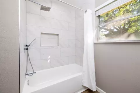 Bath - 908 Clebud Dr, Euless, TX 76040 photo 2 of 5