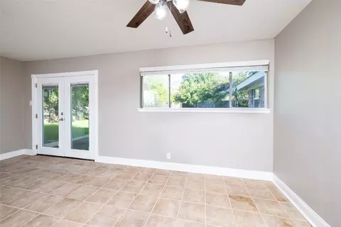 Bedroom - 908 Clebud Dr, Euless, TX 76040 photo 1 of 2