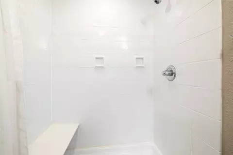 Bath - 908 Clebud Dr, Euless, TX 76040 photo 4 of 5