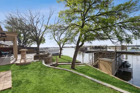 423 Granada Calle Ct, Granbury, TX 76049