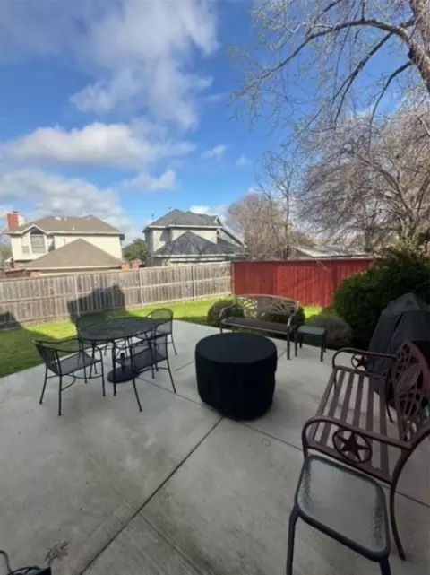 Exterior - 7413 Cedarbrook Rd, Rowlett, TX 75089 photo 4 of 5