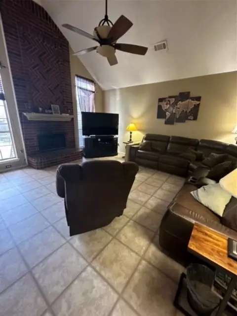 Living - 7413 Cedarbrook Rd, Rowlett, TX 75089 photo 3 of 4