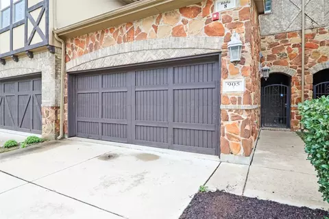 Exterior - 905 Brook Forest Ln, Euless, TX 76039 photo 2 of 4