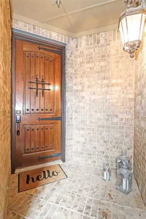 Entry Way - 905 Brook Forest Ln, Euless, TX 76039 photo 1 of 3