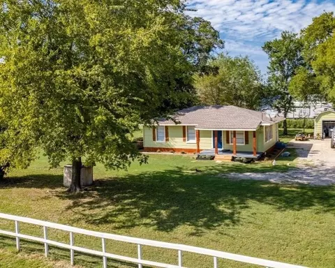1728 Chapel Rd, Quinlan, TX 75474