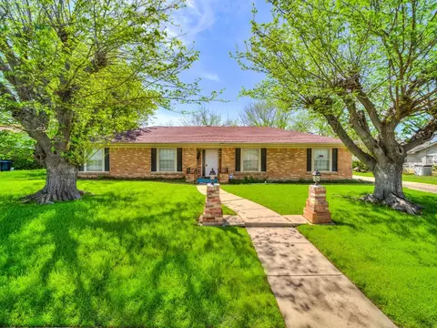 317 Bellvue Dr, Fort Worth, TX 76134