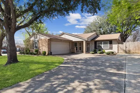 2601 Buck Trl, Euless, TX 76039