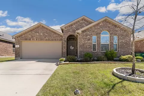2125 Alamandine Ave, Cross Roads, TX 76227