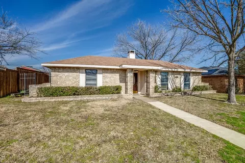 723 Rosedown Ln, Mesquite, TX 75150