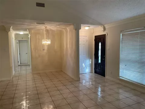 Entry Way - 2113 E Mitchell St, Arlington, TX 76010 photo 1 of 3