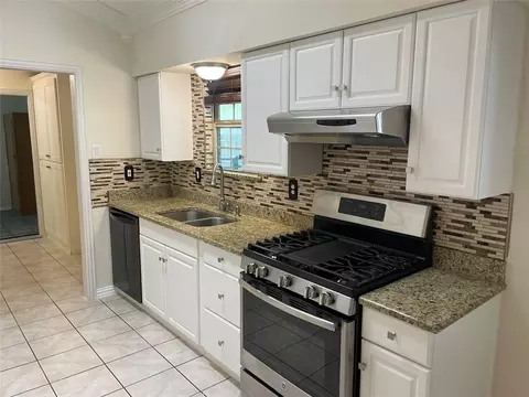 Kitchen - 2113 E Mitchell St, Arlington, TX 76010 photo 2 of 4