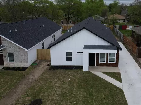 2422 Frank Henderson Jr Dr, Dallas, TX 75216