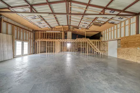 330 Stanley Ln, Poolville, TX 76487