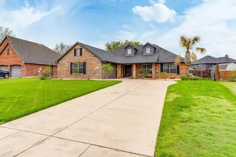 2604 Glen Ranch Dr, Burleson, TX 76028