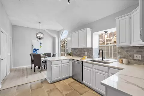 5404 Flowerwood Ct, Arlington, TX 76017