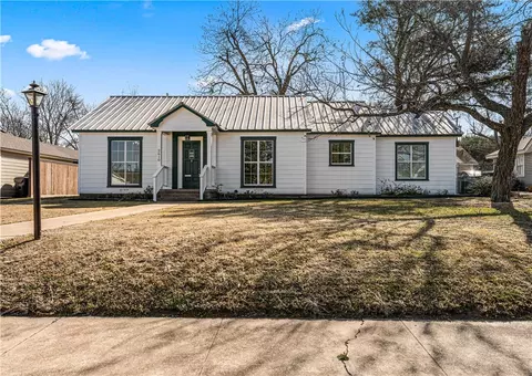 2610 Proctor Ave, Waco, TX 76708 photo 4