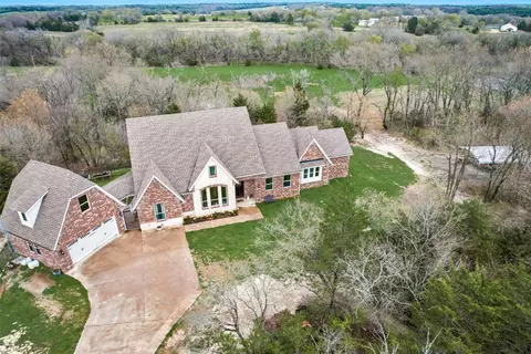 460 Burks Rd, Whitewright, TX 75491