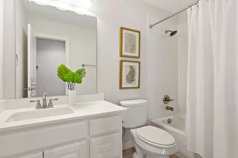 Bath - 3807 Clearlight Rd, Celina, TX 75009 photo 5 of 6