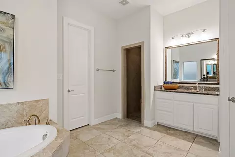 Bath - 3807 Clearlight Rd, Celina, TX 75009 photo 2 of 6