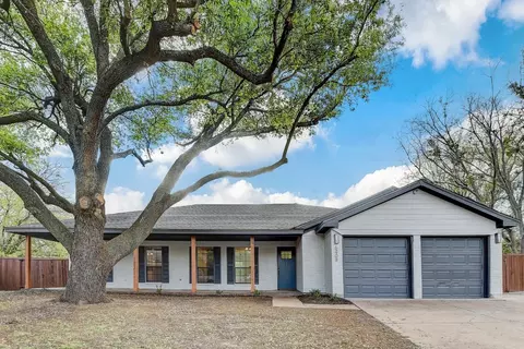 6408 Betsy Ross Dr, Arlington, TX 76002