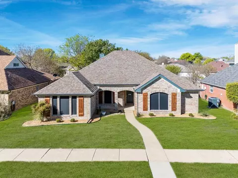 2109 Oak Bend Ln, Garland, TX 75040