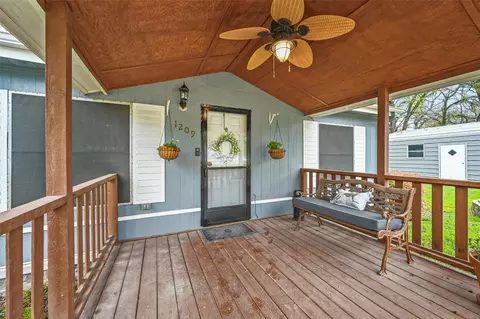 1209 E West Oak Dr, Aledo, TX 76008