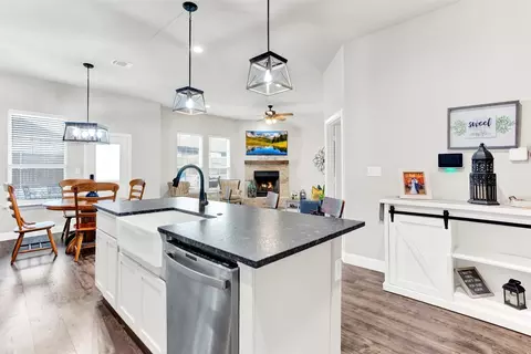 Kitchen - 311 Bronco Dr, Pilot Point, TX 76258 photo 3 of 3
