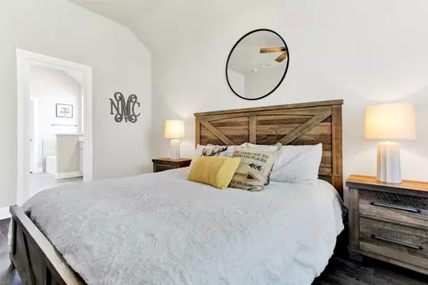 Bedroom - 311 Bronco Dr, Pilot Point, TX 76258 photo 4 of 4