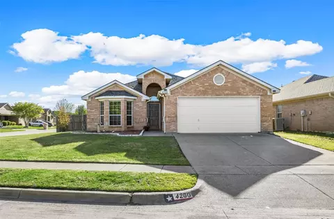 4200 Beryl Ln, Granbury, TX 76049