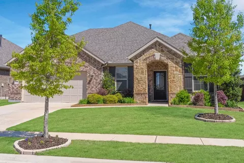 1717 Drover Creek Rd, Aubrey, TX 76227