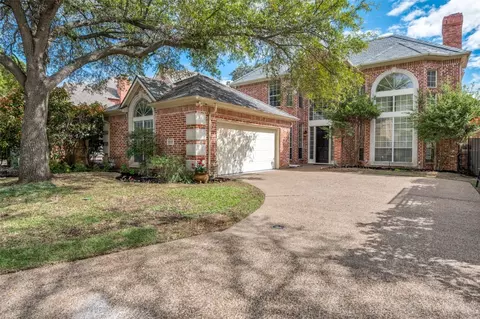 5815 Preston Fairways Dr, Dallas, TX 75252
