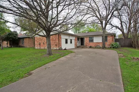 1516 Gardenside Dr, Dallas, TX 75217